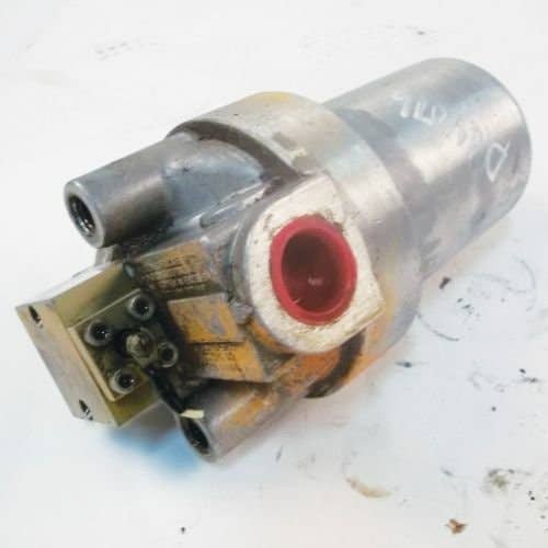 Used Oil Filter Assembly fits Case 1830 1835 1845 1845S D64076