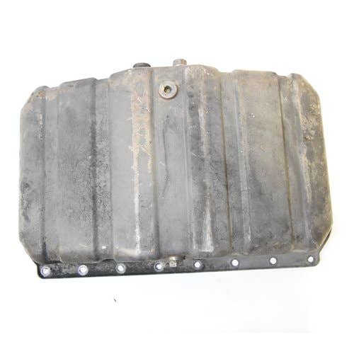 Used Oil Pan fits Deutz F3M1011F fits Gehl 4635 4835 187145 Used Oil Pan fits Deutz F3M1011F fits Gehl 4635 4835 187145