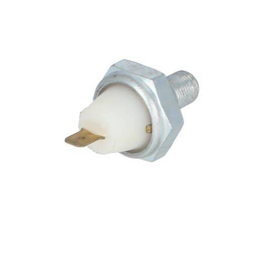 151007 | Oil Pressure Sender Switch | Case 1194 1290 1294 1390 1394 1490 1494 1594 1690 1694 | David Brown 770 780 880 885 990 995 996 1200 1210 1212 1410 1412 |  | 3060472R91 | K903851 | 82847703 | K311686