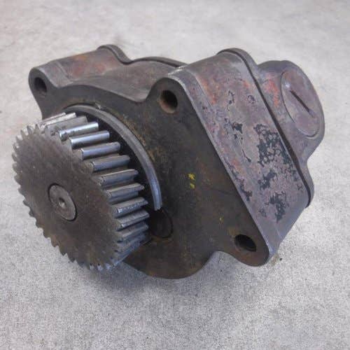 433305 | Oil Pump | International | Farmall | IH D239 D310 D358 Hydro 86 544 664 686 706 756 786 826 886 2544 2826 |  | 3055962R97 | 3136434R91