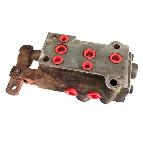 426129 | Hydraulic Control Valve | Oliver 550 | White 2-44 |  | 101977AS | 104210-AS |  104206AS |  SF212