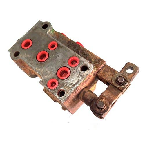 426129 | Hydraulic Control Valve | Oliver 550 | White 2-44 |  | 101977AS | 104210-AS |  104206AS |  SF212