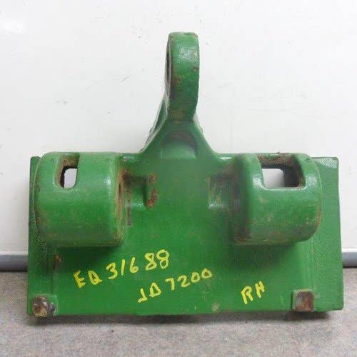 437050 | Pivot Marker Bracket - Right Hand | John Deere 885 886 955 1560 1565 1700 1710 1715 1730 1735 1750 1755 1760 1760NT 1765NT 1770 1780 1785 7000 7200 7240 7300 7340 |  | A50268
