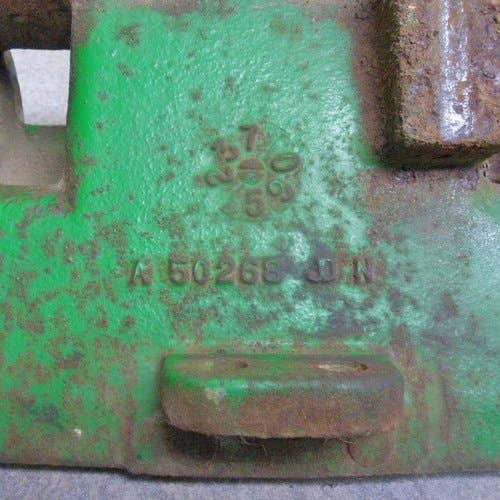 437050 | Pivot Marker Bracket - Right Hand | John Deere 885 886 955 1560 1565 1700 1710 1715 1730 1735 1750 1755 1760 1760NT 1765NT 1770 1780 1785 7000 7200 7240 7300 7340 |  | A50268