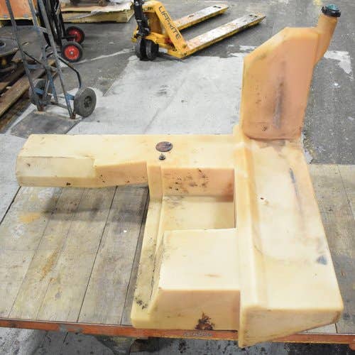 434641 | Plastic Fuel Tank | Gehl 7810E |  | 190768