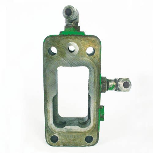 Used Power Beyond Block fits John Deere 2520 3020 4000 4020 4030 4040 4050 4230 4240 4250 4320 4440 4450 4455 4630 4640 4650 4755 4840 4850 R54312 Used Power Beyond Block fits John Deere 2520 3020 4000 4020 4030 4040 4050 4230 4240 4250 4320 4440 4450 4455 4630 4640 4650 4755 4840 4850 R54312