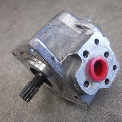 433304 | Power Steering Pump | John Deere 770 790 870 970 990 1070 3005 4005 |  | AM876753