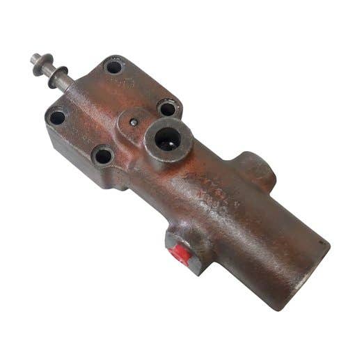 Used PTO Clutch Valve Housing fits Ford TW5 TW10 TW15 TW20 TW25 TW30 TW35 8530 8630 8730 8830 D8NNN700AA 87399416 Used PTO Clutch Valve Housing fits Ford TW5 TW10 TW15 TW20 TW25 TW30 TW35 8530 8630 8730 8830 D8NNN700AA 87399416