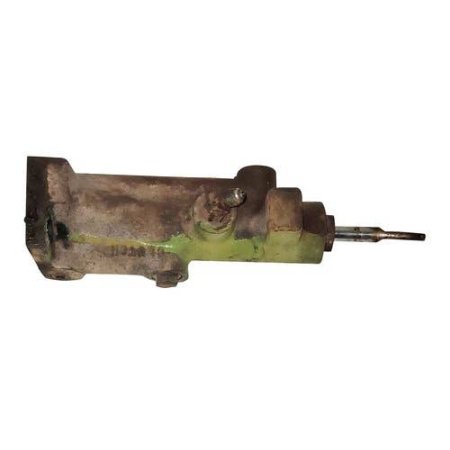 439259 | PTO Clutch Valve Housing | John Deere 500A 500A 500B 500B 500C 500C 2520 3020 4000 4020 4320 4520 4620 |  | AR58572 | AR46113 | R38546 | R46732