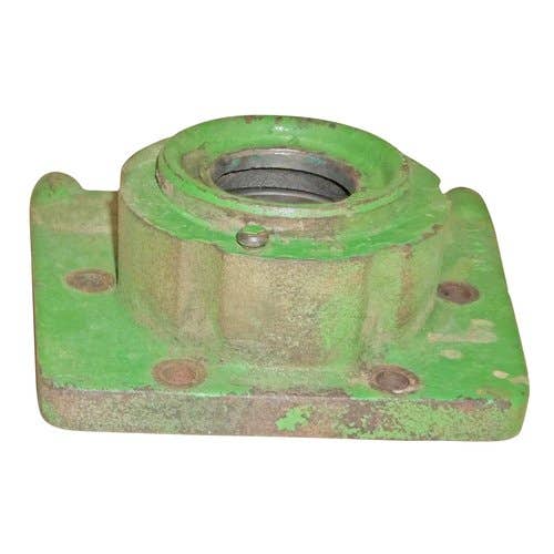 443766 | PTO Rear Quill | John Deere 4630 |  |  AR55167 | R51101