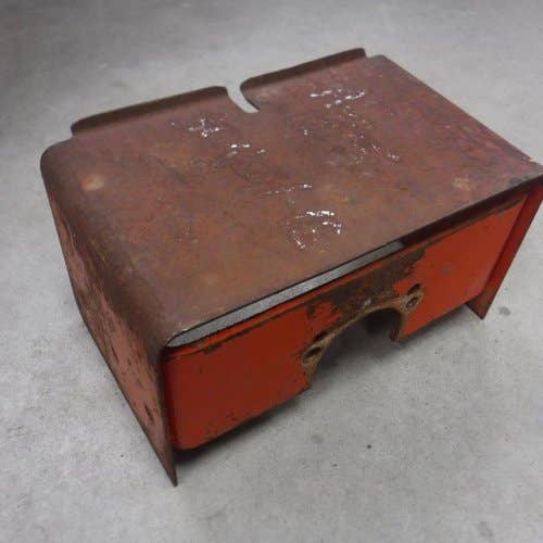 Used PTO Shield Assembly fits Allis Chalmers D19 D21 170 175 185 190 190XT 200 210 220 7000 180 220 70255996
