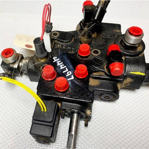 444797 | PTO Valve | Case IH 7110 7120 7130 7140 7150 7210 7220 7230 7240 7250 |  | 1986567C2