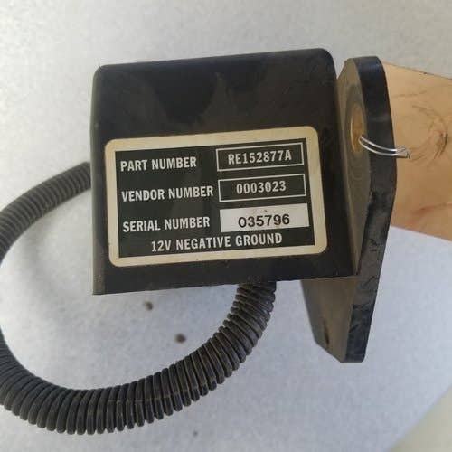 Used Radar Sensor fits John Deere 6110 6210 6310 6410 7210 7410 7510 7600 7610 7700 7710 7810 8100 8110 8200 8210 8300 8310 8400 8410 9400 RE152877