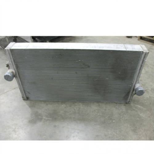 310060 | Radiator | John Deere 9360R 9370R 9410R 9420R 9420RX 9460R 9460RT 9470R 9470RT 9470RX 9510R 9510RT 9520R 9520RT 9520RX 9560R 9560RT 9570R 9570RT 9570RX |  | RE333983 | RE343930
