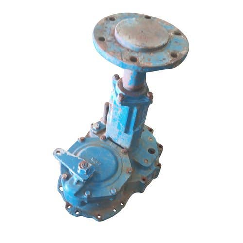 410753 | Rear Axle Housing - Left or Right Hand | New Holland Boomer 2030 Boomer 2035 T1510 T1520 T2210 T2220 TC25 TC25D TC29 TC29D TC29DA TC30 TC31DA TC33 |  | SBA326344381 | SBA326344380
