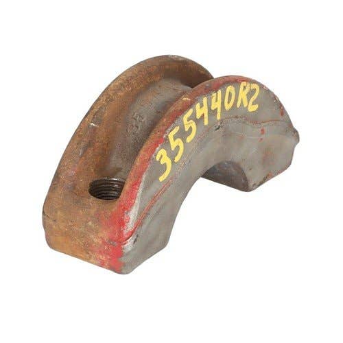 Used Rear Cast Wheel Clamp fits International 300 350 400 450 460 504 560 656 2504 2544 2656 2504 355440R2 Used Rear Cast Wheel Clamp fits International 300 350 400 450 460 504 560 656 2504 2544 2656 2504 355440R2