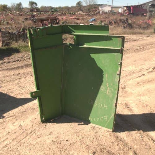 496690 | Rear Corner Panel - LH | John Deere 9400 9410 9500 9510 9600 9610 |  | AH158487 | AH128014 | AH136162 | AH156190