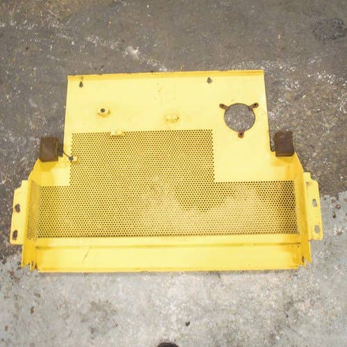 435052 | Rear Deck Cover Plate | New Holland C232 C238 L223 L225 L228 L230 |  | 47613337