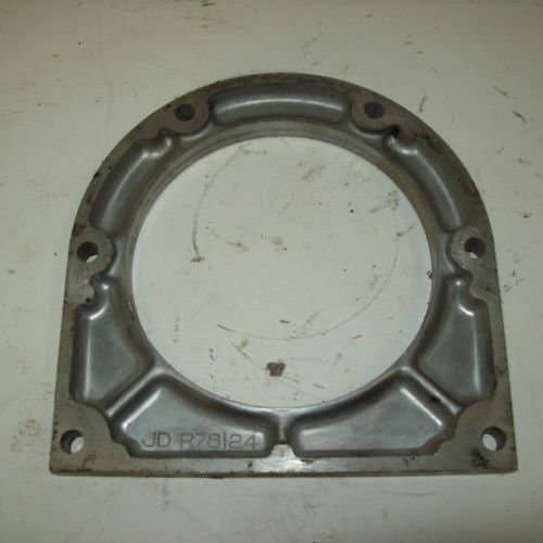 Used Rear Oil Seal Retainer Plate fits John Deere 3010 3020 4000 4010 4020 4230 4320 4430 4630 4050 4240 4250 4440 4450 4640 4650 4840 4850 R125027 Used Rear Oil Seal Retainer Plate fits John Deere 3010 3020 4000 4010 4020 4230 4320 4430 4630 4050 4240 4250 4440 4450 4640 4650 4840 4850 R125027