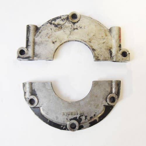 437469 | Rear Oil Seal Retainer Plate | Perkins 4-108 | Gehl SL4610 |  | 90990