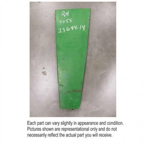 401962 | Rear Side Panel - RH | John Deere 4050 4055 4250 4255 4440 4450 4455 4630 |  | AR82256