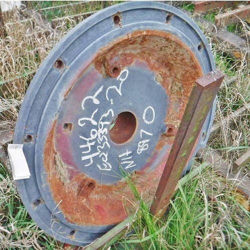 444622 | Rear Wheel Cast Center | Ford 8670 8770 8870 8970 | New Holland 8670 8670A 8770 8770A 8870 8870A 8970 8970A |  | 9845569 | 9845569 | 9845570 | 9845570 | 9845573  | 89845573