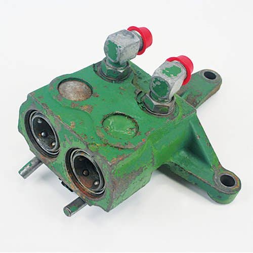 Used Remote Break-Away Coupler LH fits John Deere 2020 1020 1520 1530 2020 2030 2040 2240 2440 2630 2640 2840 2940 AR39037 R39110