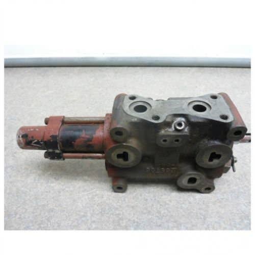 433248 | Remote Valve Assembly | Allis Chalmers 7010 7020 7030 7040 7045 7050 7060 7080 |  | 70269700 | 265706