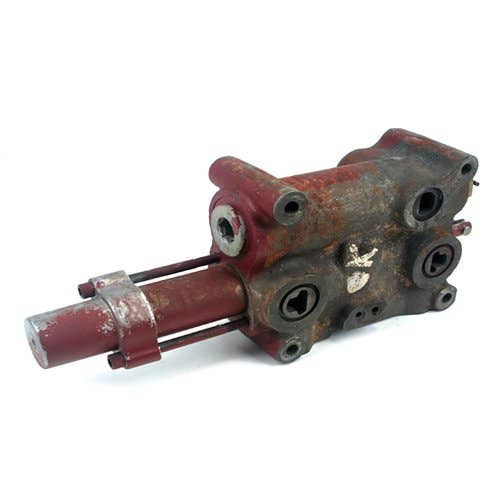 496753 | Remote Valve Assembly | Allis Chalmers 7010 7020 7030 7040 7045 7050 7060 7080 |  | 70269700 | 265706
