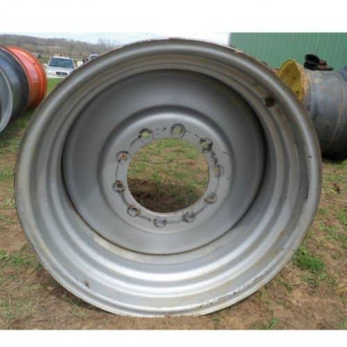431618 | Rim | 32"x 27" | 10 bolt | Gleaner N5 N6 R42 R52 R62 R72 | White 2500 2600 |  | 71361406