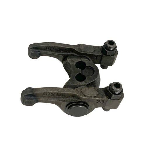 Used Rocker Arm Assembly fits Deutz 5246R fits Bobcat A220 T200 863 864 873 883 A300 S250 6666474 fits Gehl 4635 4640 4835 4840 5635 6635 6640 133375