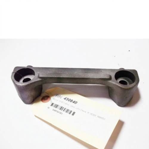 Used Rocker Shaft Clamp fits John Deere CTS 8820 9500 SH 9600 5730 6610 9940 9950 9960 8430 8450 R65553 R136083 Used Rocker Shaft Clamp fits John Deere CTS 8820 9500 SH 9600 5730 6610 9940 9950 9960 8430 8450 R65553 R136083