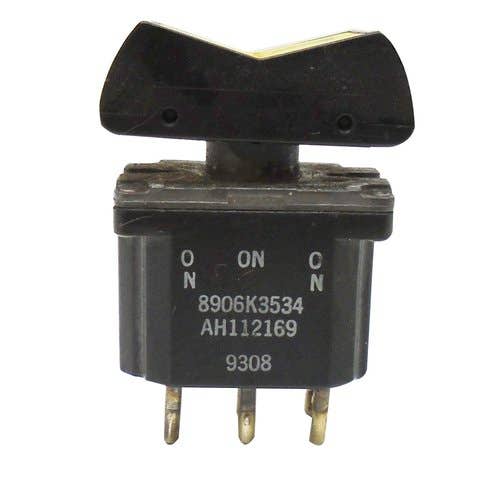 Used Rocker / Toggle Switch fits John Deere CTS CTSII 9400 9410 9500 9510 9600 9610 4890 4990 AH112169 Used Rocker / Toggle Switch fits John Deere CTS CTSII 9400 9410 9500 9510 9600 9610 4890 4990 AH112169