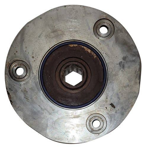 Used Row Unit Drive Bearing Housing W/ Hub fits John Deere C6R C8R C12R 600 606 606C 608 608C 612 612C 706C 708C 712C 600 HXE31517 H223362 H228811 Used Row Unit Drive Bearing Housing W/ Hub fits John Deere C6R C8R C12R 600 606 606C 608 608C 612 612C 706C 708C 712C 600 HXE31517 H223362 H228811