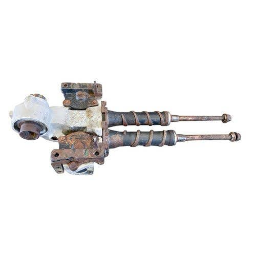 Used Row Unit Gear Case Mid Chopping fits John Deere 606 606C 608 608C 612 612C 616 616C 618 618C DE32449 Used Row Unit Gear Case Mid Chopping fits John Deere 606 606C 608 608C 612 612C 616 616C 618 618C DE32449