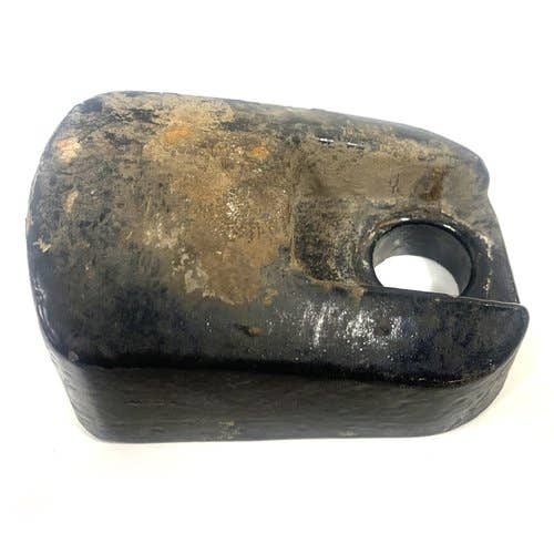 Used Rub Block Bumper fits Case IH Magnum 275 Magnum 305 Magnum 335 301248A2 fits New Holland TG210 TG215 TG230 TG245 TG255 TG275 TG285 TG305 301248A2