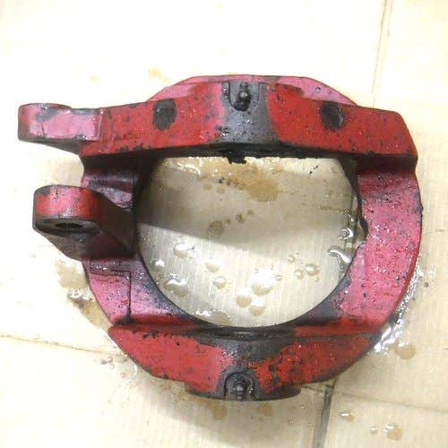 461281 | RWA Support Carrier Knuckle Housing - Left Hand | Case IH 1620 1640 1644 1660 1666 1680 1688 2144 2166 2188 2344 2366 2377 2388 2577 2588 |  | 1970354C1