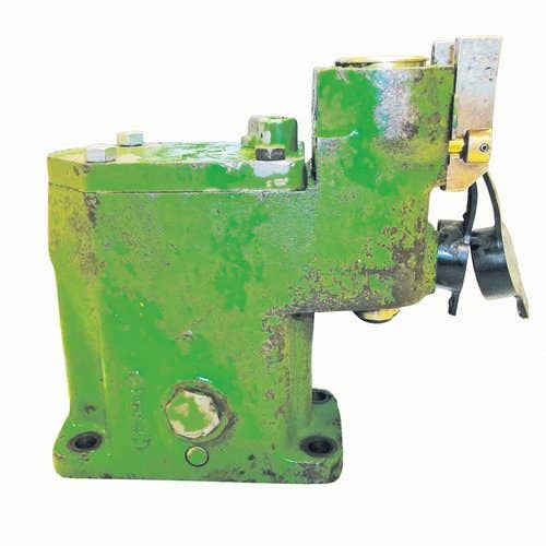 Used Selective Control Valve w/ ISO Couplers fits John Deere 4030 4040 4230 4240 4430 4440 4630 4640 4840 8430 8440 8630 8640 R65284 AR82572 Used Selective Control Valve w/ ISO Couplers fits John Deere 4030 4040 4230 4240 4430 4440 4630 4640 4840 8430 8440 8630 8640 R65284 AR82572