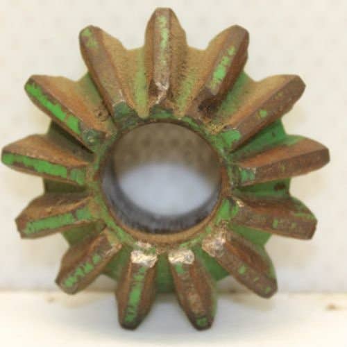 418150 | Shoe Auger Drive Gear | John Deere S660 3300 4400 4400 4420 6600 6601 6602 6620 6622 7700 7701 7720 7721 9400 9410 9450 9500 9510 9550 9560 9570 9600 9610 9650 9660 9670 9750 9760 9770 9860 9870 |  | H137215 | H75406
