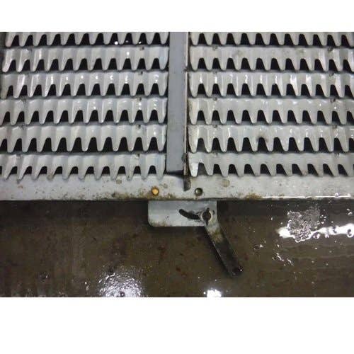 434522 | Short Finger Bottom Sieve | Case IH 1644 1666 2144 2166 2344 2366 |  | 1994961C5 | SFIHCB1644W