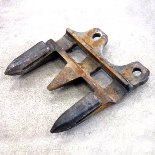 Used Sickle Guard fits John Deere 600 615F 615R 618F 618R 620F 620R 622F 622R 625F 625R 630F 630FD 630R 635F 635FD 635R 640FD 600 H213398 H205448