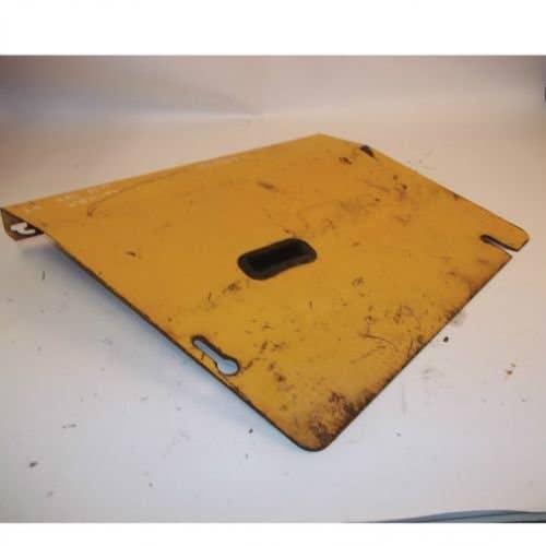 Used Side Panel LH fits John Deere 4475 5575 MG86507711 Used Side Panel LH fits John Deere 4475 5575 MG86507711
