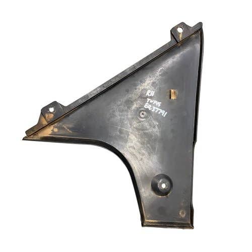 401889 | Side Panel - Right Hand | New Holland TM115 TM120 TM125 TM130 TM135 TM140 TM150 TM155 TM165 TM175 TM190 TV140 TV145 8160 8260 8360 8560 | Ford 8160 8260 8360 8560 |  | 87376530