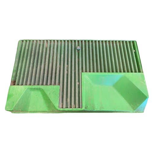 440107 | Side Screen - Right Hand | John Deere 4555 4560 4650 4755 4760 4850 4955 4960 |  | RE12879