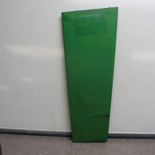 Used Side Shield - Right Hand fits John Deere 4555 4640 4650 4755 4840 4850 4955 AR76438 Used Side Shield - Right Hand fits John Deere 4555 4640 4650 4755 4840 4850 4955 AR76438
