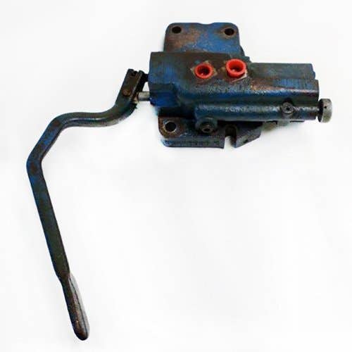 430170 | Single Spool Hydraulic Valve | Ford 2000 2100 2110 2120 2150 2300 2310 2600 2810 2910 3000 3055 3100 3110 3120 3150 3230 3300 3310 3330 3400 3430 3500 3600 3610 3900 3910 3930 4000 4100 4110 4130 4140 4140 4200 4330 4400 4400 4410 |  | 83944760