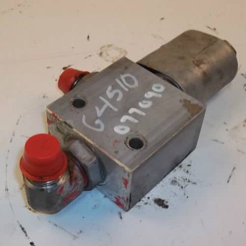 Used Solenoid Valve fits Gehl SL4510 4510 SL4610 SL4615 4610 4615 077090 Used Solenoid Valve fits Gehl SL4510 4510 SL4610 SL4615 4610 4615 077090