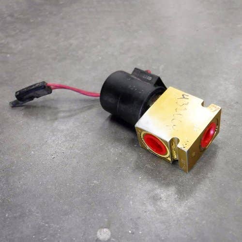 Used Solenoid Valve fits John Deere 675 MG608550 fits New Holland L35 L250 L425 L445 L451 L454 L553 L554 L555 L775 L779 L781 L783 L784 L785 608550