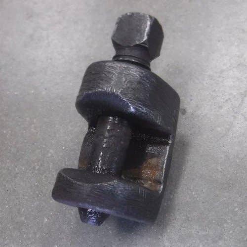 430092 | Spin-out Rim Stop | Case 1190 1194 1290 1294 1390 1394 1490 1690 | David Brown 770 780 880 990 995 996 1200 1210 1212 1410 1412 | Ford 3230 3430 3930 4000 4110 |  | 1755060M1 | 70230832 | E5NN1057BA | 230832 | 232274 | 7023227 | K917337 | T14751