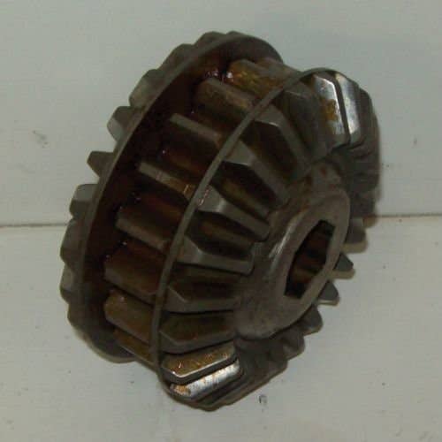 Used Stalk Roll Drive Gear fits John Deere 243 244 343 344 443 444 493 494 543 546 594 643 644 645 693 694 843 893 894 1243 1290 1291 1293 AH146441 Used Stalk Roll Drive Gear fits John Deere 243 244 343 344 443 444 493 494 543 546 594 643 644 645 693 694 843 893 894 1243 1290 1291 1293 AH146441